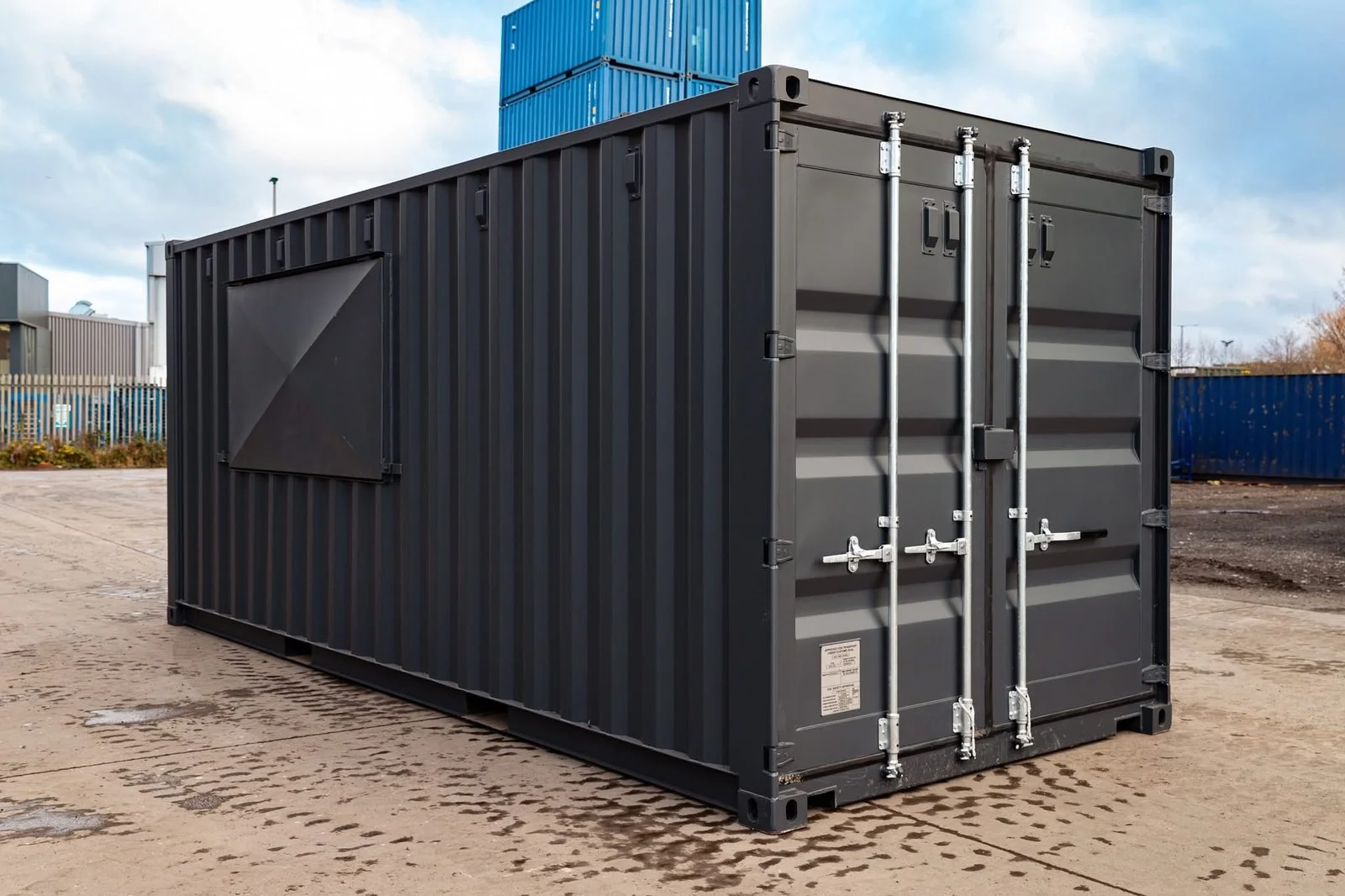 20ft Customised Container Kiosk – Fully Converted - Image 3